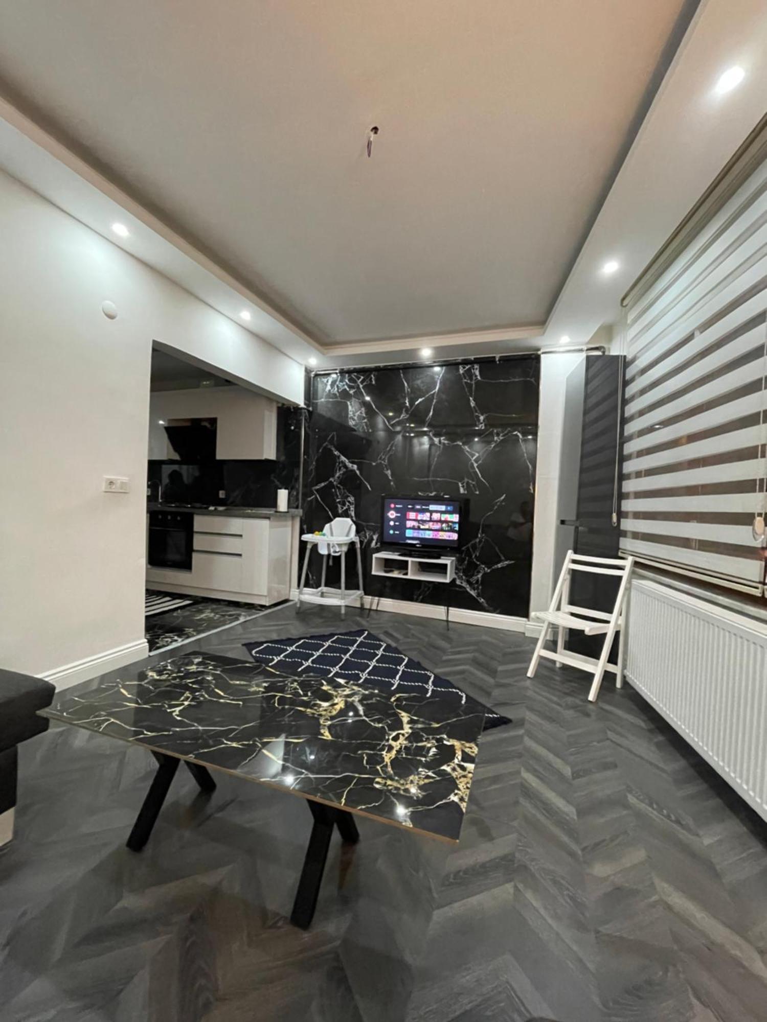 In The Heart Of The Appartement