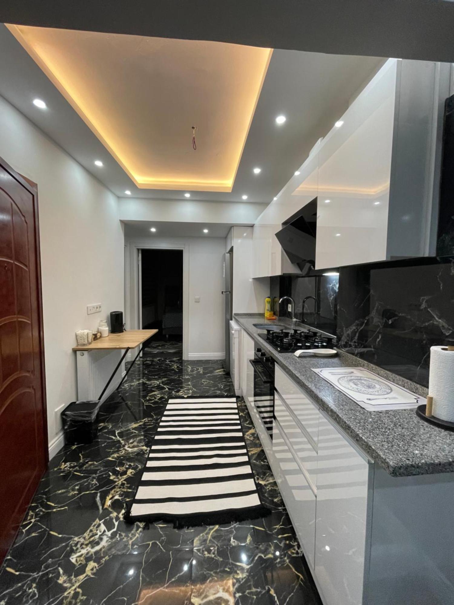 In The Heart Of The Appartement *